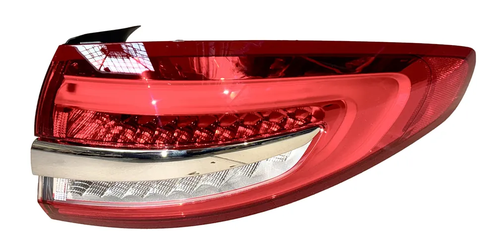 Hit | Lampa tylna prawa FORD 2374213